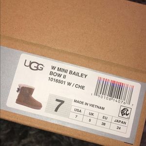 UGG BOOTS